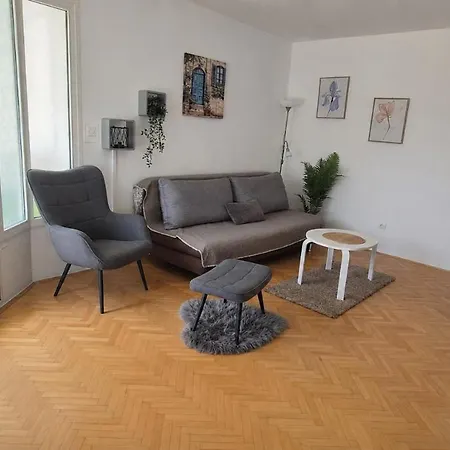Apartment M&m With Huge Balcony Omiš